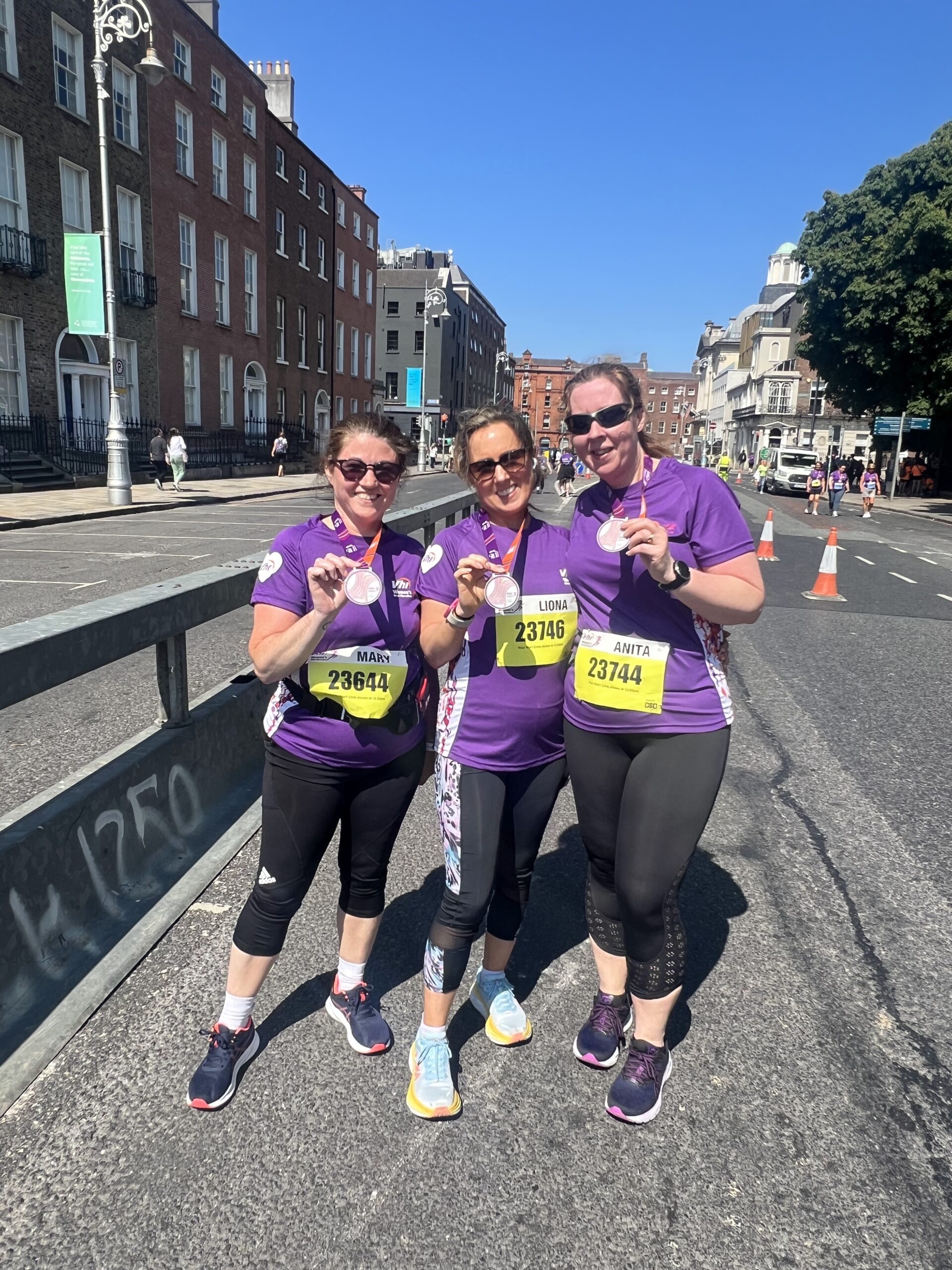 Cllr. Liona O'TToole completeing Women's Mini Marathon with friends